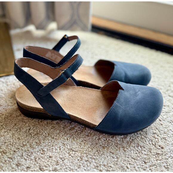 Dansko Rowan Navy Nubuck Mary Jane Flats Size 38 Closed Toe Comfort Shoes - Picture 5 of 12